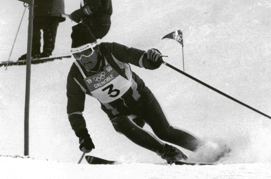 Il y a un siècle, une histoire merveilleuse commençait entre les Jeux Olympiques d’hiver et la France à Chamonix. 🇨🇵 Ce fut le point de départ d’un véritable feu d’artifice olympique dans nos montagnes. Replongeons-nous dans l’histoire des 3 Jeux d’hiver en France : Chamonix 1924, Grenoble 1968 et Albertville 1992. Chacun de ces événements a marqué l’histoire des sports d’hiver en France.